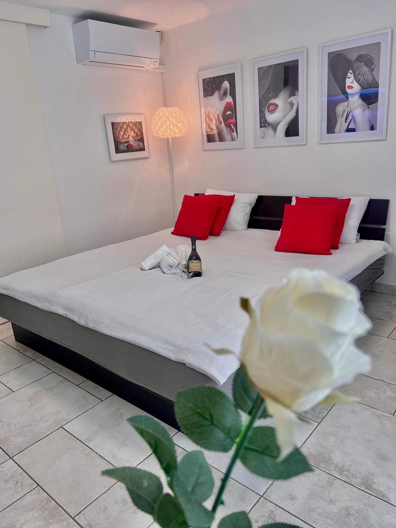 Anabella Apartment Ізола Екстер'єр фото