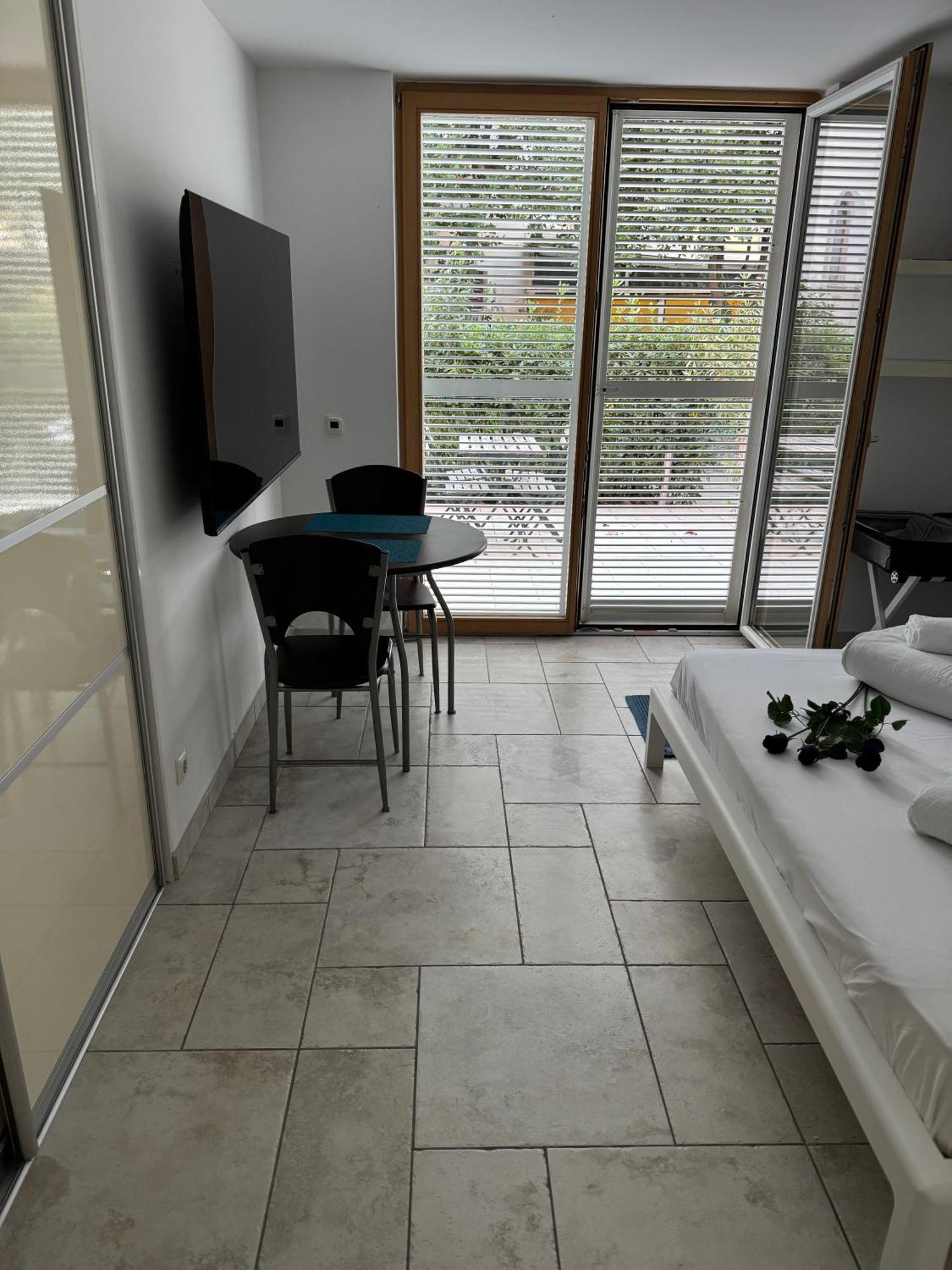Anabella Apartment Ізола Екстер'єр фото